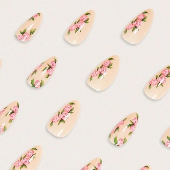 Flower Press On Nails - Picture 3 of 8